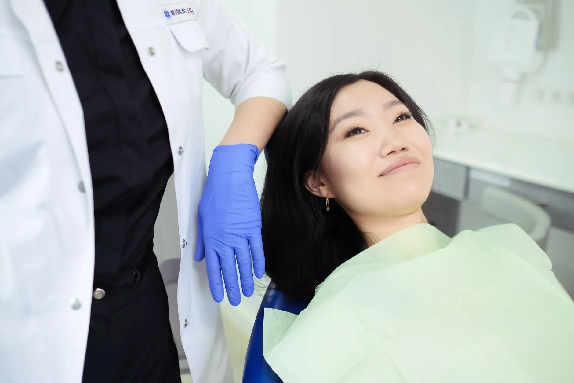 上海美容医院皮肤美容项目对比:华美医疗美容科常见方案分析正文配图 1